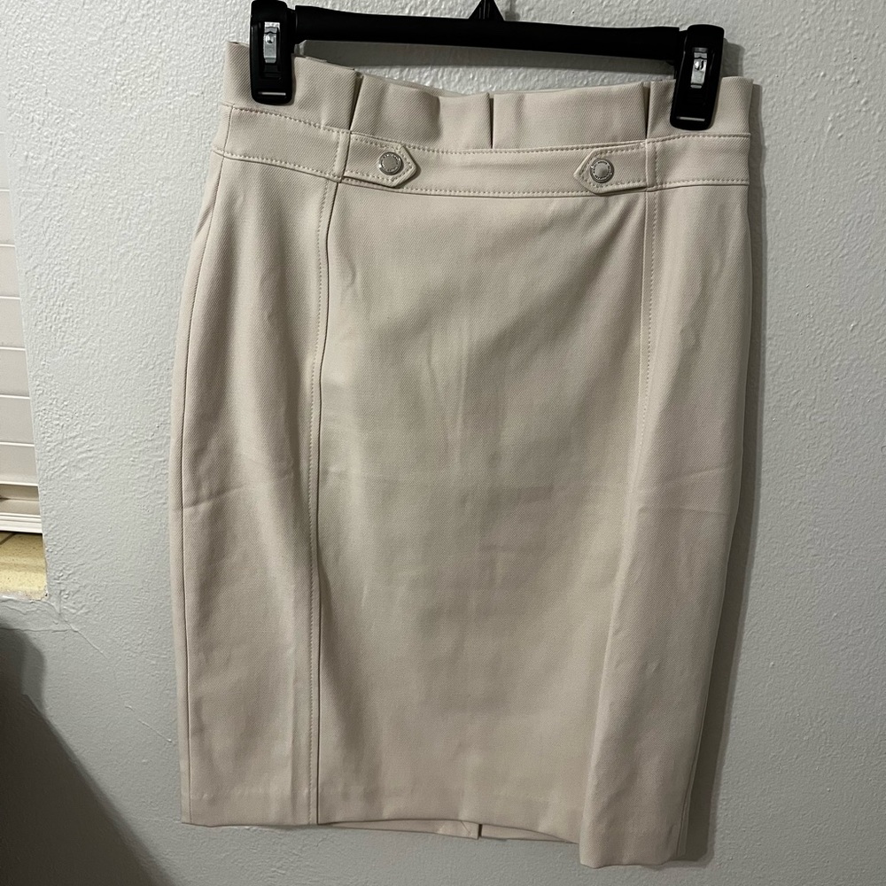 White House black market skirt size 4